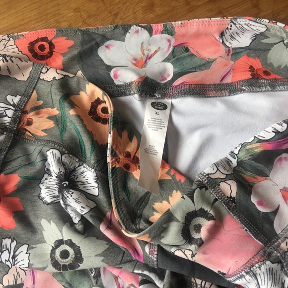SOLD Anthropologie Pure + Good Perennial leggings. - Picture 7 of 8